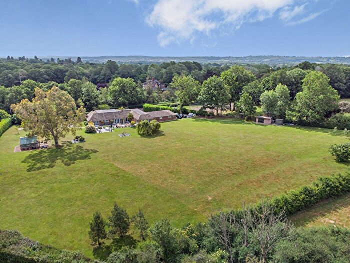 4 Bedroom Bungalow For Sale In Watts Cross Road, Hildenborough, Tonbridge, Kent, TN11