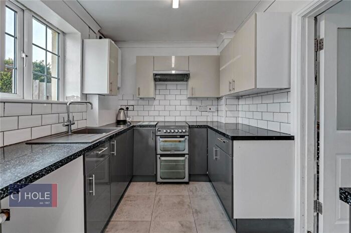 3 Bedroom Semi-Detached House To Rent In The Crescent, Sea Mills, Bristol, BS9