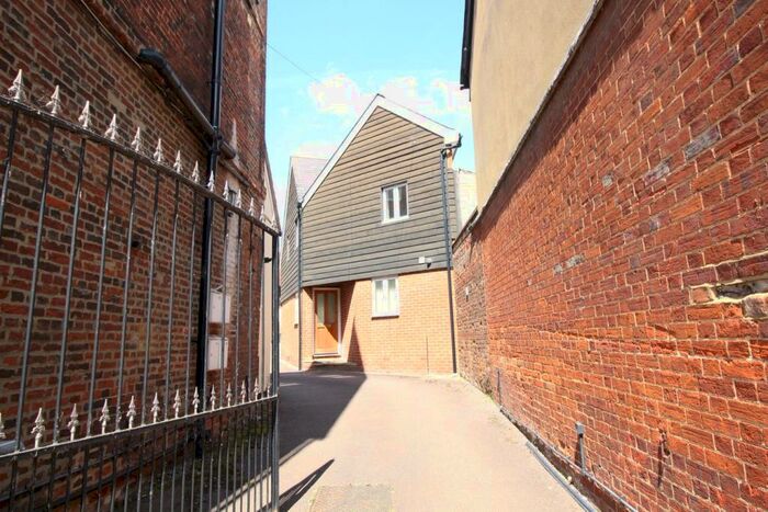 2 Bedroom Semi-Detached House To Rent In Tilehouse Street, Hitchin, SG5