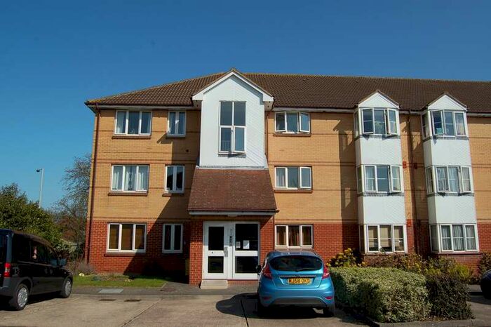 1 Bedroom Flat To Rent In Bedford Road, Hitchin, SG5