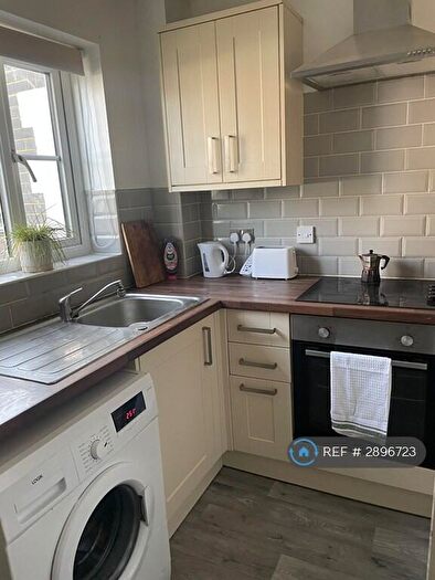 1 Bedroom Flat To Rent In Tennyson Close, London, EN3