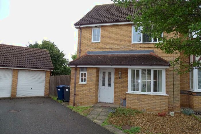 3 Bedroom Semi-Detached House To Rent In Aston Close, PE7