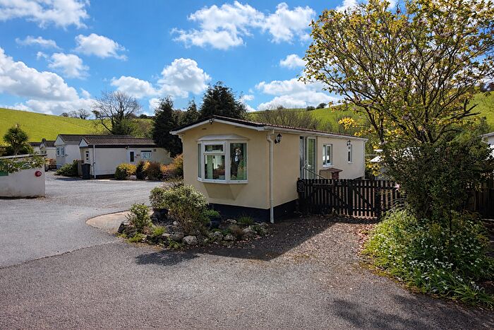 1 Bedroom Park Home For Sale In Totnes Road, Paignton, Devon, TQ4