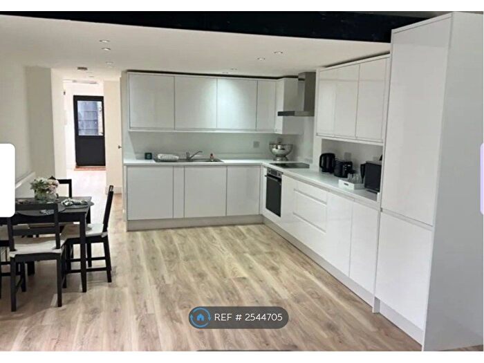 1 Bedroom Maisonette To Rent In Latchmoor Way, Chalfont St. Peter, Gerrards Cross, SL9