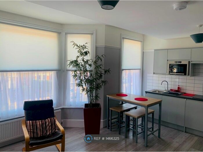 1 Bedroom Flat To Rent In Woolstone Rd, London, SE23