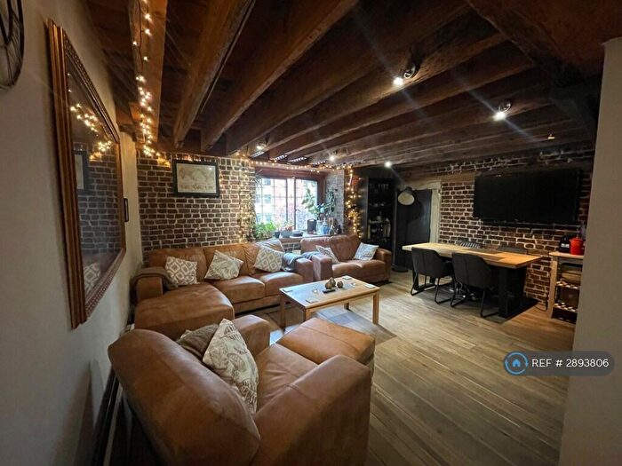 2 Bedroom Flat To Rent In Block C, London, E14