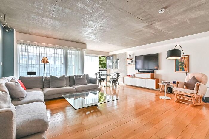 2 Bedroom Flat To Rent In Micawber Street, Islington, London, N1