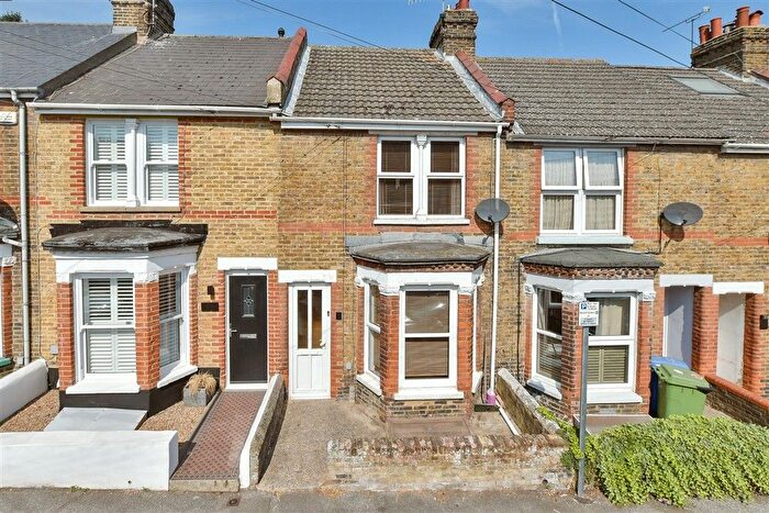 3 Bedroom Terraced House For Sale In Kingsnorth Road, Faversham, Kent, ME13