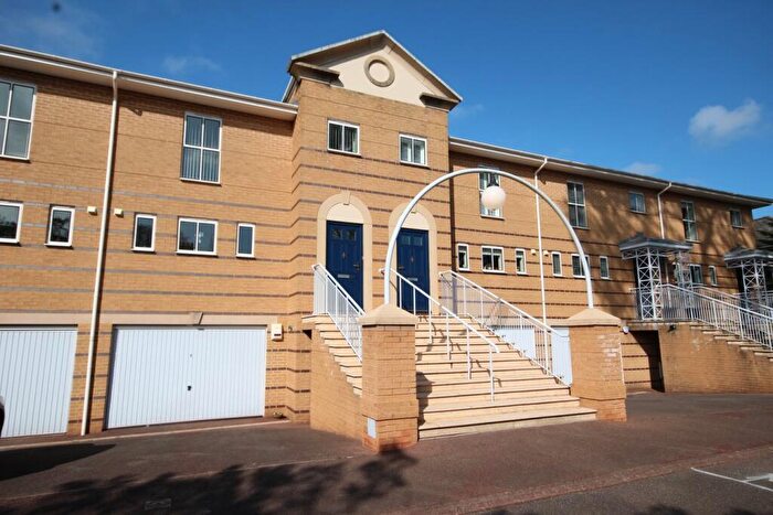 3 Bedroom Town House For Sale In The Avenue, Branksome Park, BH13