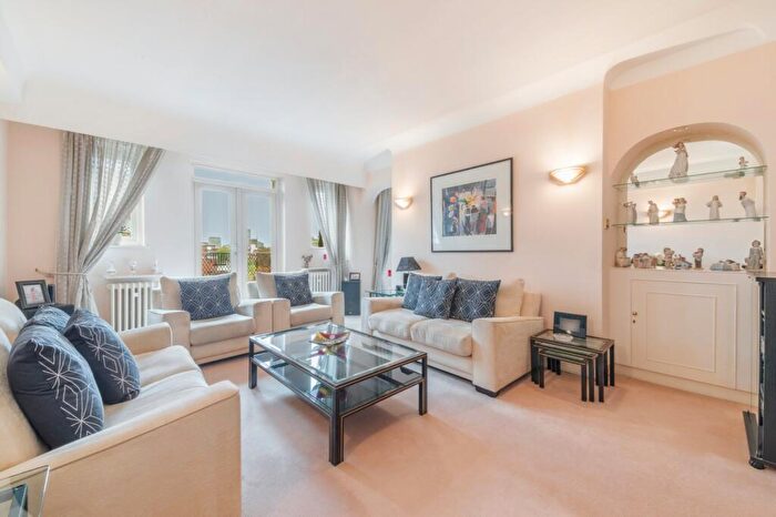 3 Bedroom Apartment For Sale In Grove Hall Court, Hall Road, NW8