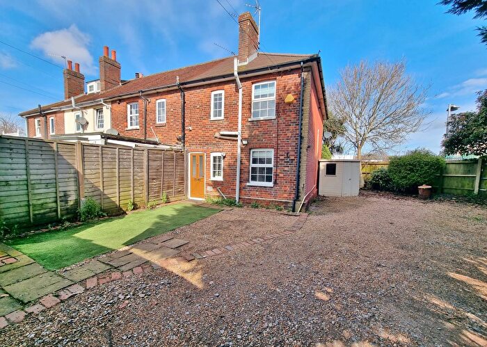 2 Bedroom End Of Terrace House For Sale In Waterloo Road, Havant, PO9