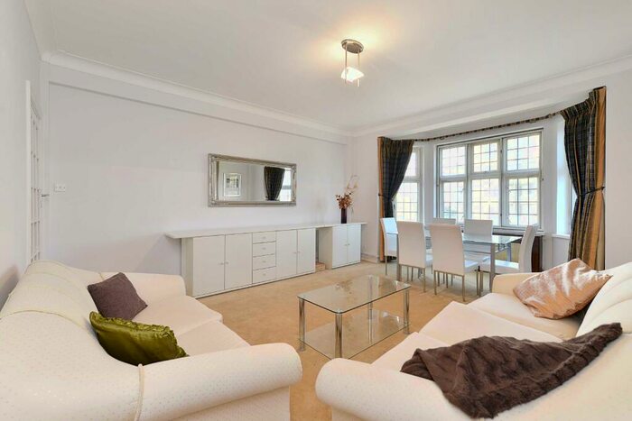 2 Bedroom Apartment To Rent In Wellington Court, Wellington Road, St John's Wood, London, NW8