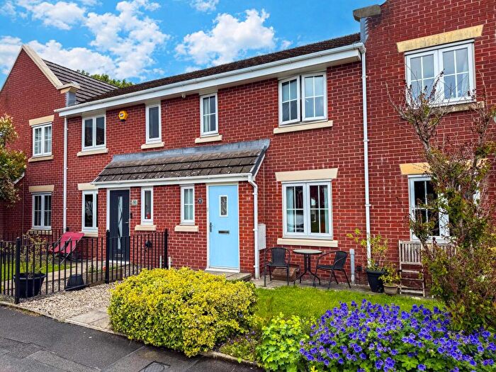 4 Bedroom Town House For Sale In Barlow Close, Walmersley, Bury, BL9