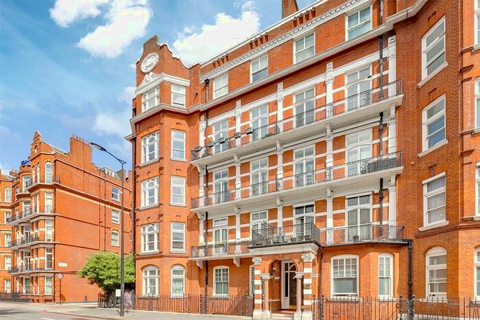 3 Bedroom Flat To Rent In Earls Court Road, Earls Court, London, SW5