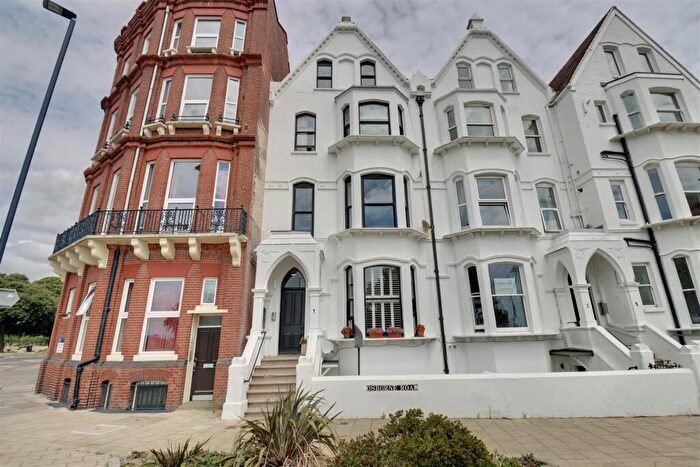 3 Bedroom Flat For Sale In Osborne Road, Southsea, PO5