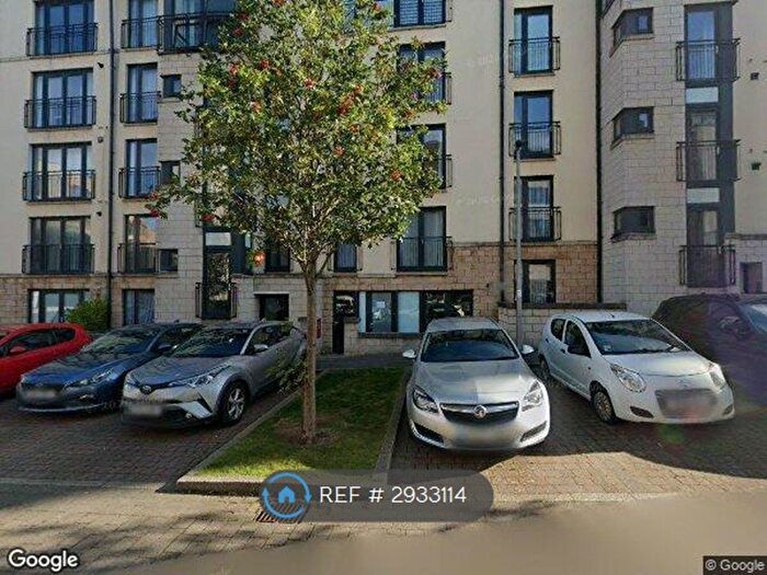 2 Bedroom Flat To Rent In Colonsay Close, Edinburgh, EH5