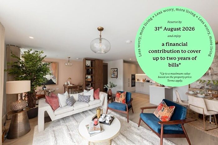 2 Bedroom Retirement Property For Sale In Hobbs Close, West Byfleet, KT14