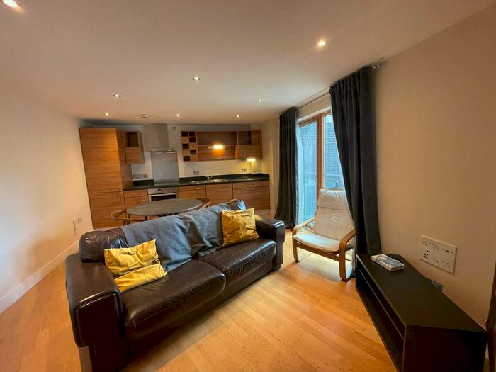 1 Bedroom Apartment To Rent In Clarence House, Clarence Dock, LS10