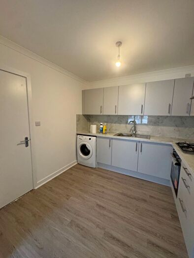 2 Bedroom Flat To Rent In London Road, London, SW16