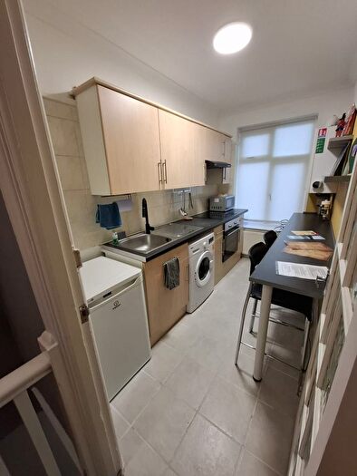 1 Bedroom Flat To Rent In Upper Elmers End Road, Beckenham, BR3
