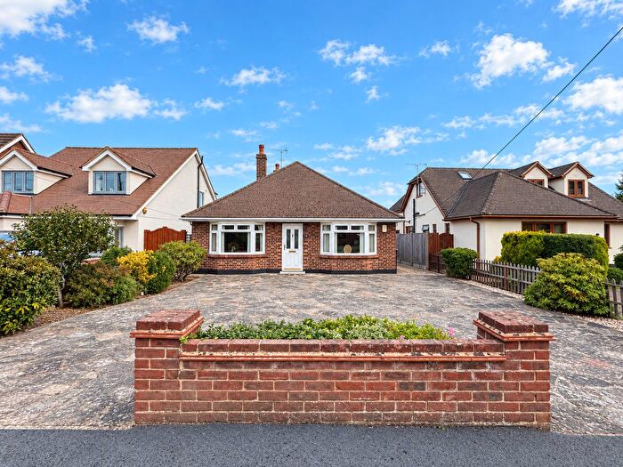 3 Bedroom Detached Bungalow For Sale In Bullwood Road, Hockley, SS5