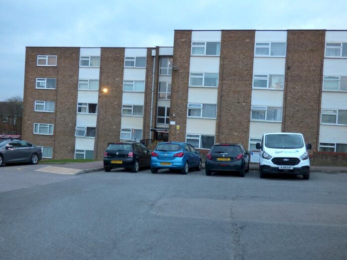 1 Bedroom Flat To Rent In Burfield Ct, Luton, LU2