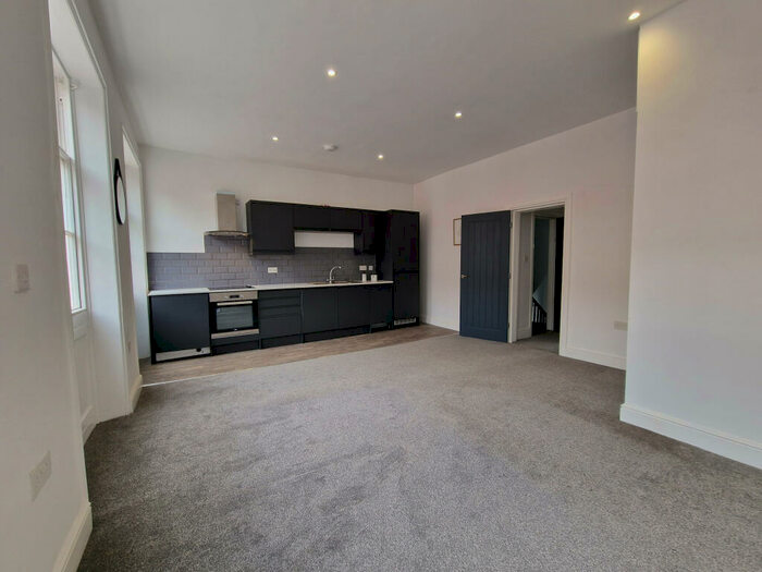 1 Bedroom Apartment To Rent In Parliament Street, Hull, Yorkshire, HU1