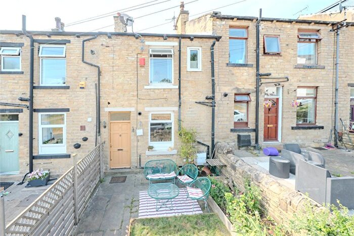 2 Bedroom Terraced House For Sale In Low Bank Street, Farsley, Pudsey, West Yorkshire, LS28