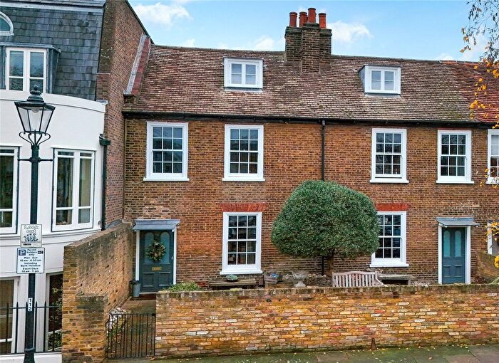 5 Bedroom Detached House For Sale In Kew Green, Kew, Surrey, TW9