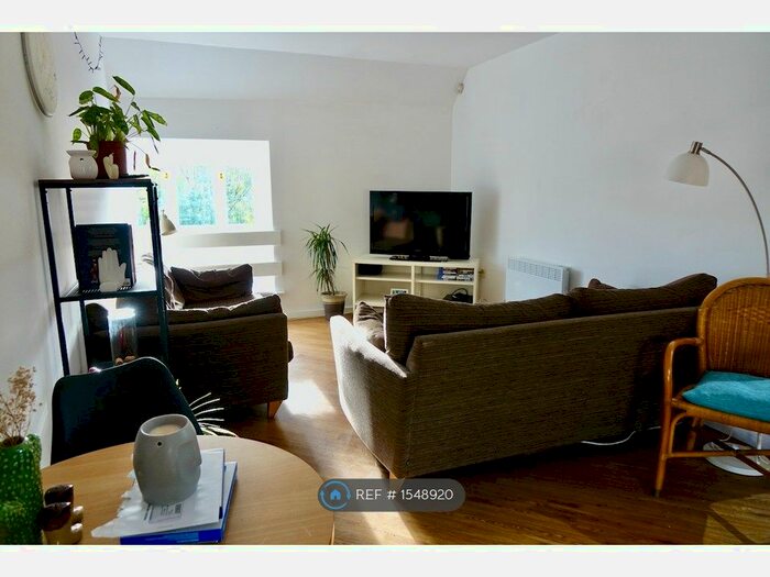 2 Bedroom Flat To Rent In Buslingthorpe Lane, Leeds, LS7