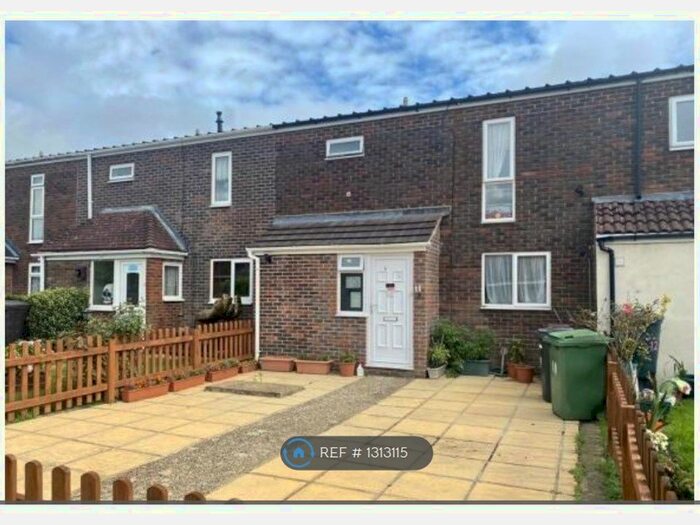 3 Bedroom Terraced House To Rent In Anglesey Close, Basingstoke RG24