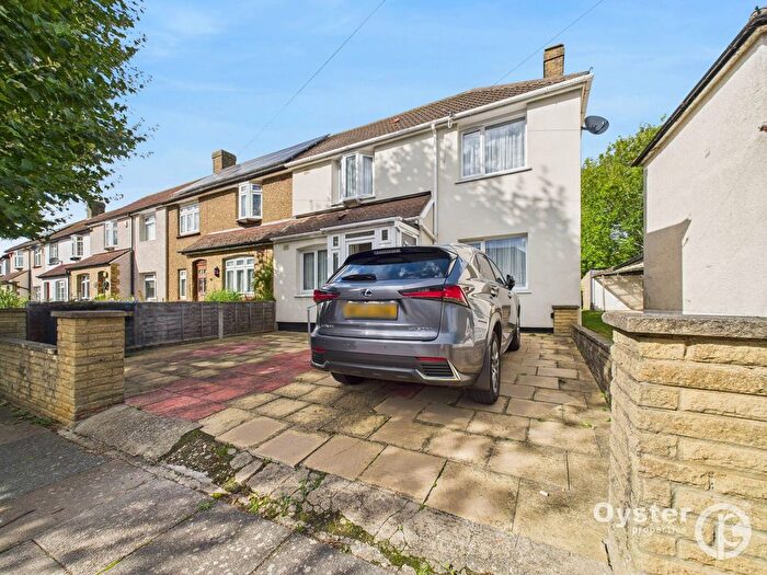 3 Bedroom End Terrace House For Sale In Addison Avenue, London, N14