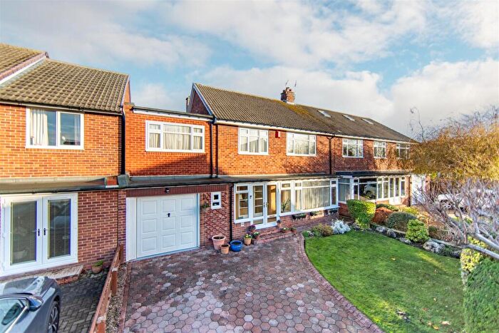 4 Bedroom Semi Detached House For Sale In Eddleston Avenue, Newcastle Upon Tyne, NE3