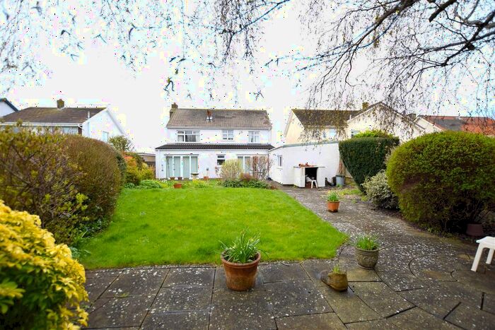 4 Bedroom Detached House To Rent In Marine Drive, Barry, CF62