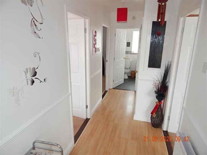 2 Bedroom Bungalow To Rent In Forest View, Redditch, B97