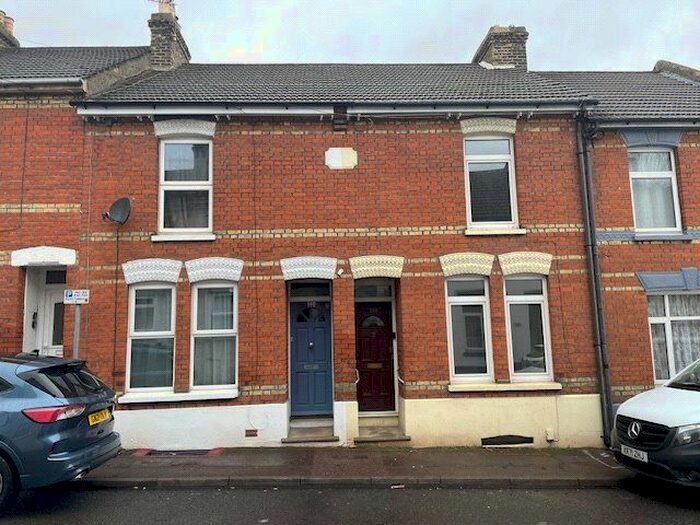 3 Bedroom Terraced House To Rent In Dale Street, Chatham, Kent, ME4