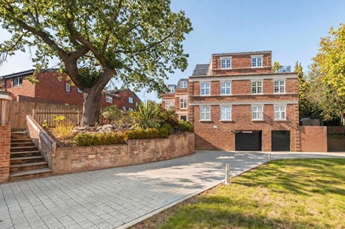3 Bedroom Apartment For Sale In Chislehurst Road, Chislehurst, BR7