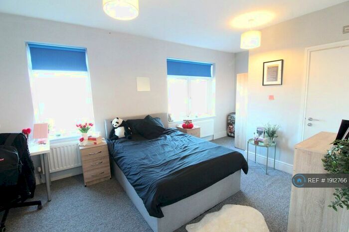 4 Bedroom Detached House To Rent In Trent Road, Beeston, Nottingham, NG9