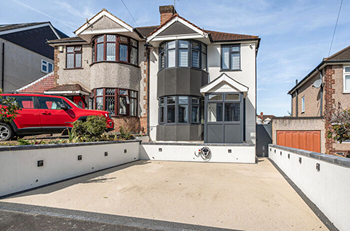 3 Bedroom Semi Detached House For Sale In Swaylands Road, Belvedere, Kent, DA17