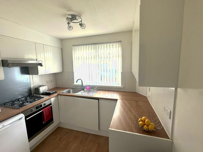 2 Bedroom Maisonette To Rent In Riverside Gardens, Wembley, HA0