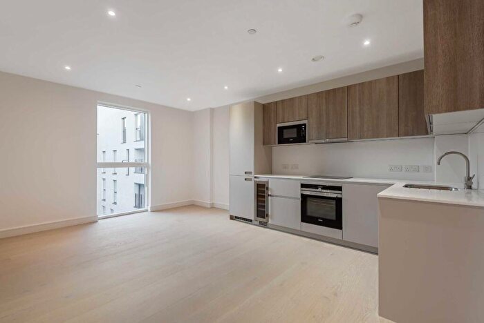 2 Bedroom Apartment To Rent In The Avenue, Brondesbury Park, London, NW6