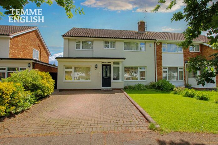 4 Bedroom End Of Terrace House For Sale In Ravensdale, Basildon, SS16