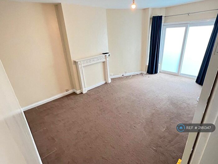 1 Bedroom Flat To Rent In Haunch Lane, Birmingham, B13