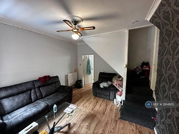 3 Bedroom Terraced House To Rent In Napier St, Burton-On-Trent, DE14