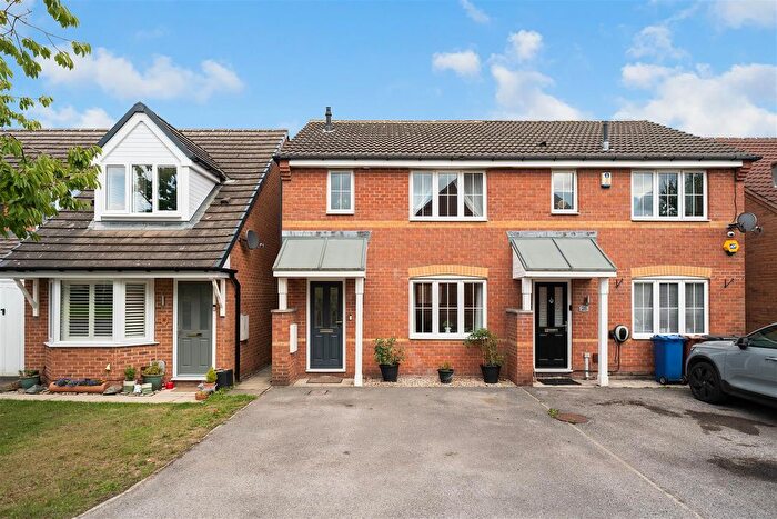 3 Bedroom Semi-Detached House For Sale In Green Acres, Penistone, S36