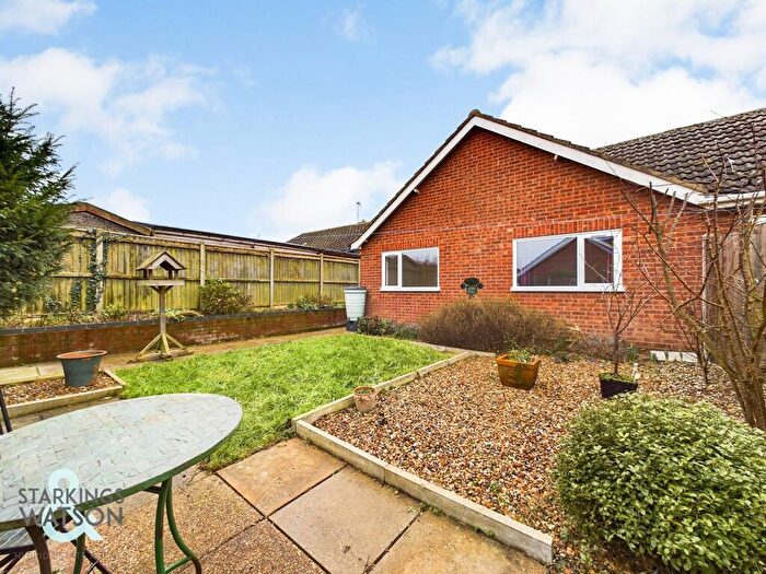 2 Bedroom Semi-Detached Bungalow For Sale In Clarkson Road, Lingwood, Norwich, NR13
