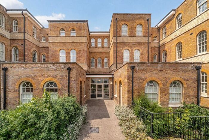 1 Bedroom Flat For Sale In Richard Tress Way, Bow, E3