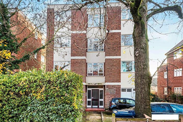 2 Bedroom Flat To Rent In Torrington Park, London, N12