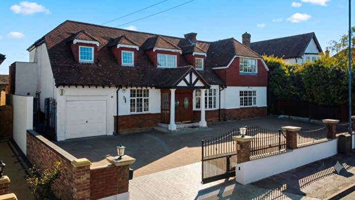 6 Bedroom Detached House For Sale In Singlewell Road, Gravesend, DA11