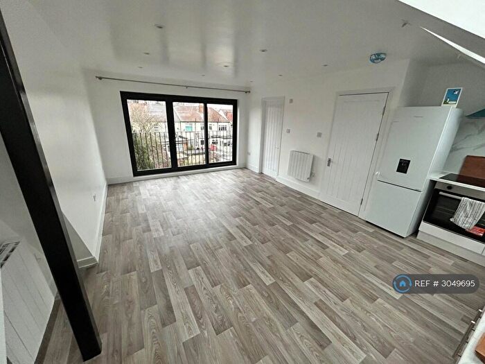3 Bedroom Flat To Rent In London Road, Wembley, HA9